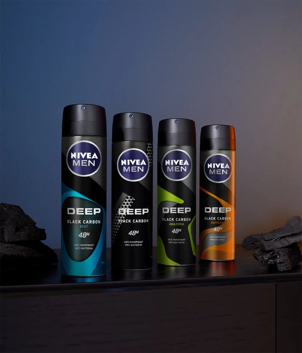 NIVEA MEN Deep Black Carbon Beat Spray - Ant-transpirant - Voordeelverpakking 6 X 150 ML 2 NIVEA MEN Deep Black Carbon Beat Spray - Ant-transpirant - Voordeelverpakking 6 X 150 ML - Afbeelding 2
