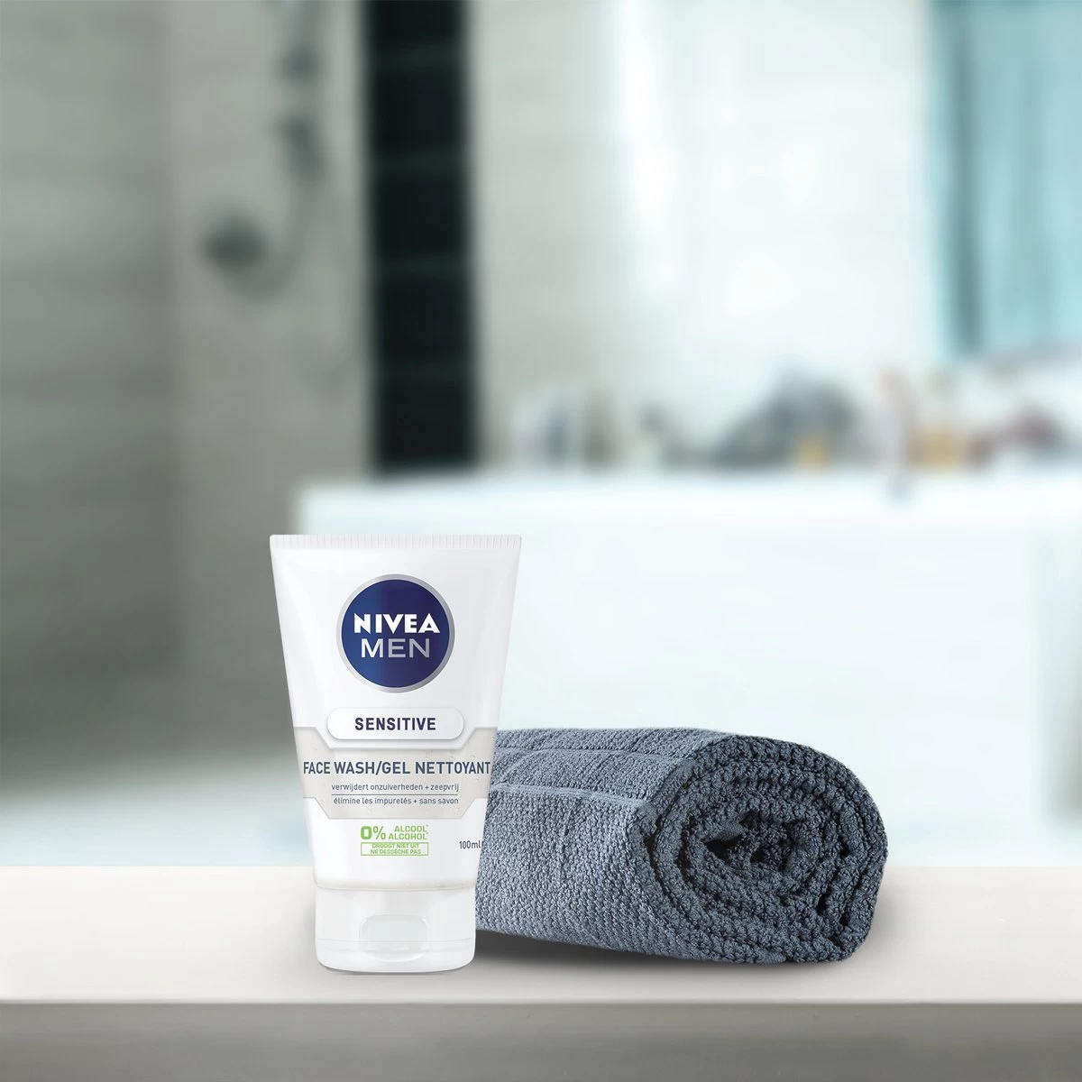 NIVEA MEN Sensitive Reinigingsgel - Face Wash - 100 Ml 2 NIVEA MEN Sensitive Reinigingsgel - Face Wash - 100 Ml - Afbeelding 2