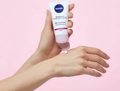 NIVEA Essentials Hydraterende Dagcreme SPF15 - 50 Ml 5 NIVEA Essentials Hydraterende Dagcreme SPF15 - 50 Ml -Nivea Winkel 1200x910