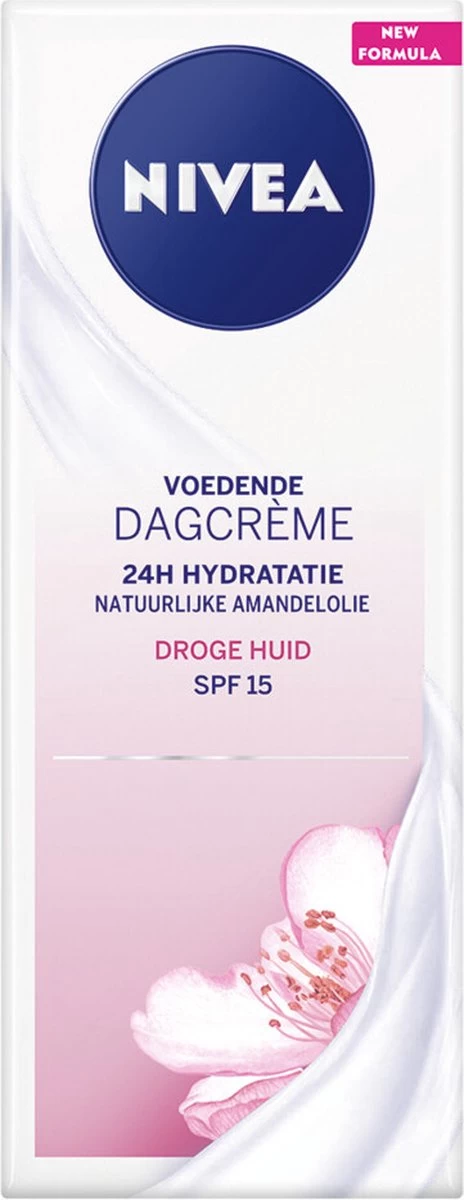NIVEA Essentials Hydraterende Dagcreme SPF15 - 50 Ml 2 NIVEA Essentials Hydraterende Dagcreme SPF15 - 50 Ml - Afbeelding 2