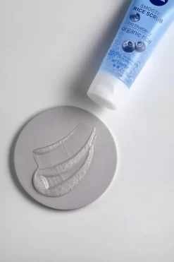 NIVEA Egaliserend Bio Rijst Scrub - Bio Blauwe Bes Normale Huid - 75ml -Nivea Winkel 799x1200 5