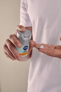 NIVEA MEN Active Energy Wake-up Gezichtsgel - 50 Ml 9 NIVEA MEN Active Energy Wake-up Gezichtsgel - 50 Ml -Nivea Winkel 800x1200 22