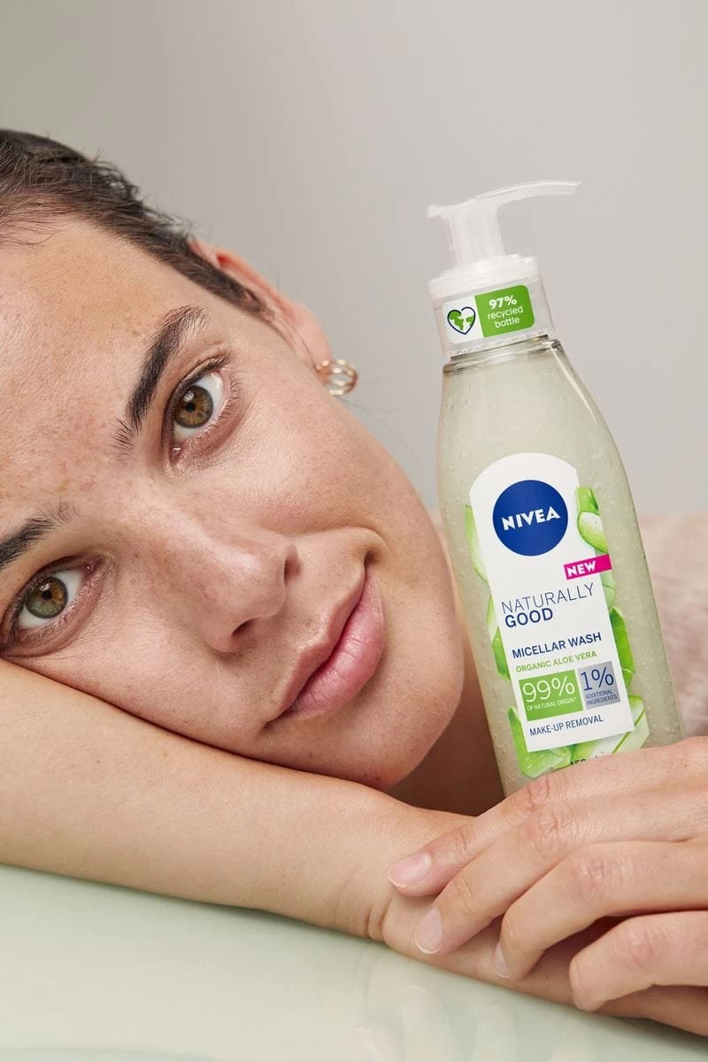 NIVEA Naturally Good Micellair Washgel Met Biologische Aloë Vera - 140ml 7 NIVEA Naturally Good Micellair Washgel Met Biologische Aloë Vera - 140ml - Afbeelding 7