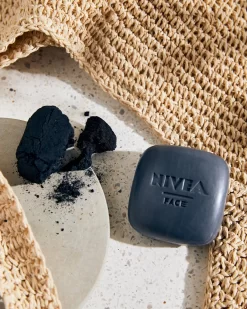 NIVEA Naturally Clean Face Bar Zuiverende Scrub 75 Gr -Nivea Winkel 959x1200 3