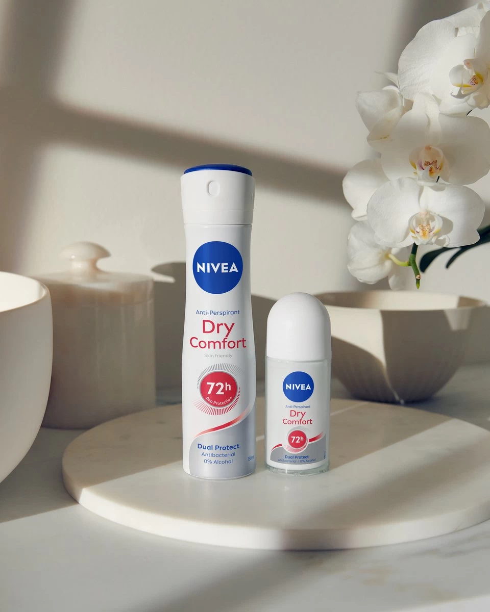 NIVEA Dry Comfort Deodorant Roller - 6 X 50 Ml - Voordeelverpakking 2 NIVEA Dry Comfort Deodorant Roller - 6 X 50 Ml - Voordeelverpakking - Afbeelding 2