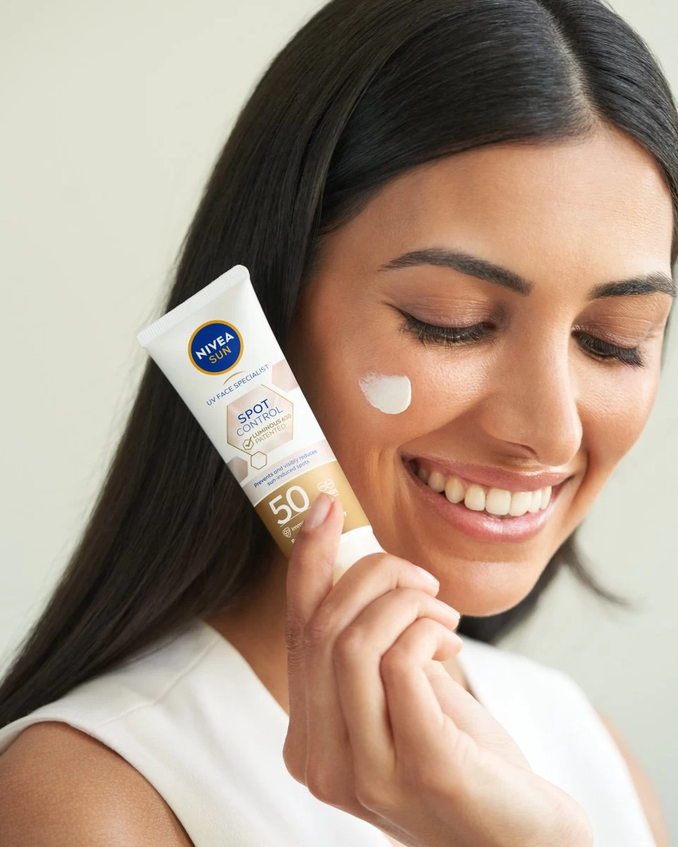 NIVEA SUN Luminous Gezicht Zonnebrand Anti-Pigment - SPF50 40 Ml 6 NIVEA SUN Luminous Gezicht Zonnebrand Anti-Pigment - SPF50 40 Ml - Afbeelding 6