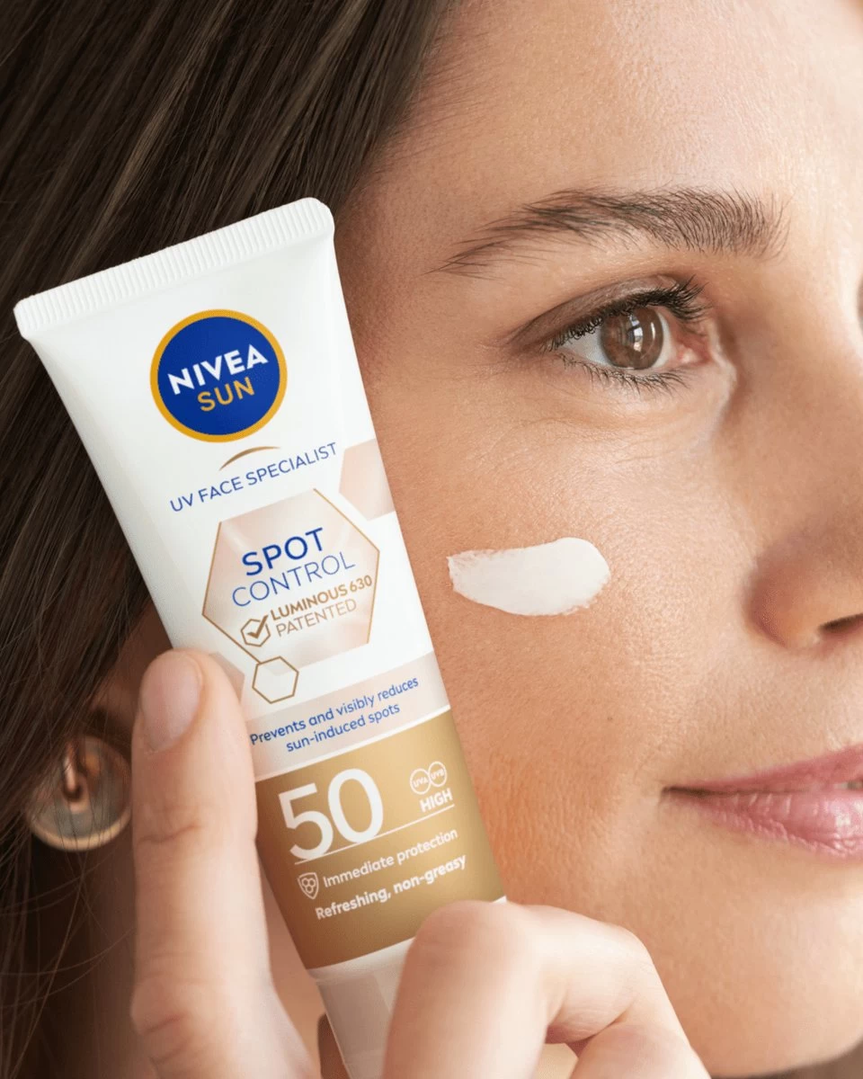 NIVEA SUN Luminous Gezicht Zonnebrand Anti-Pigment - SPF50 40 Ml 11 NIVEA SUN Luminous Gezicht Zonnebrand Anti-Pigment - SPF50 40 Ml - Afbeelding 11