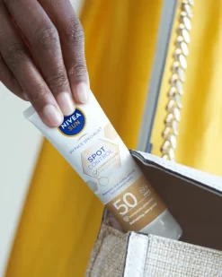 NIVEA SUN Luminous Gezicht Zonnebrand Anti-Pigment - SPF50 40 Ml 26 NIVEA SUN Luminous Gezicht Zonnebrand Anti-Pigment - SPF50 40 Ml -Nivea Winkel 960x1200 137