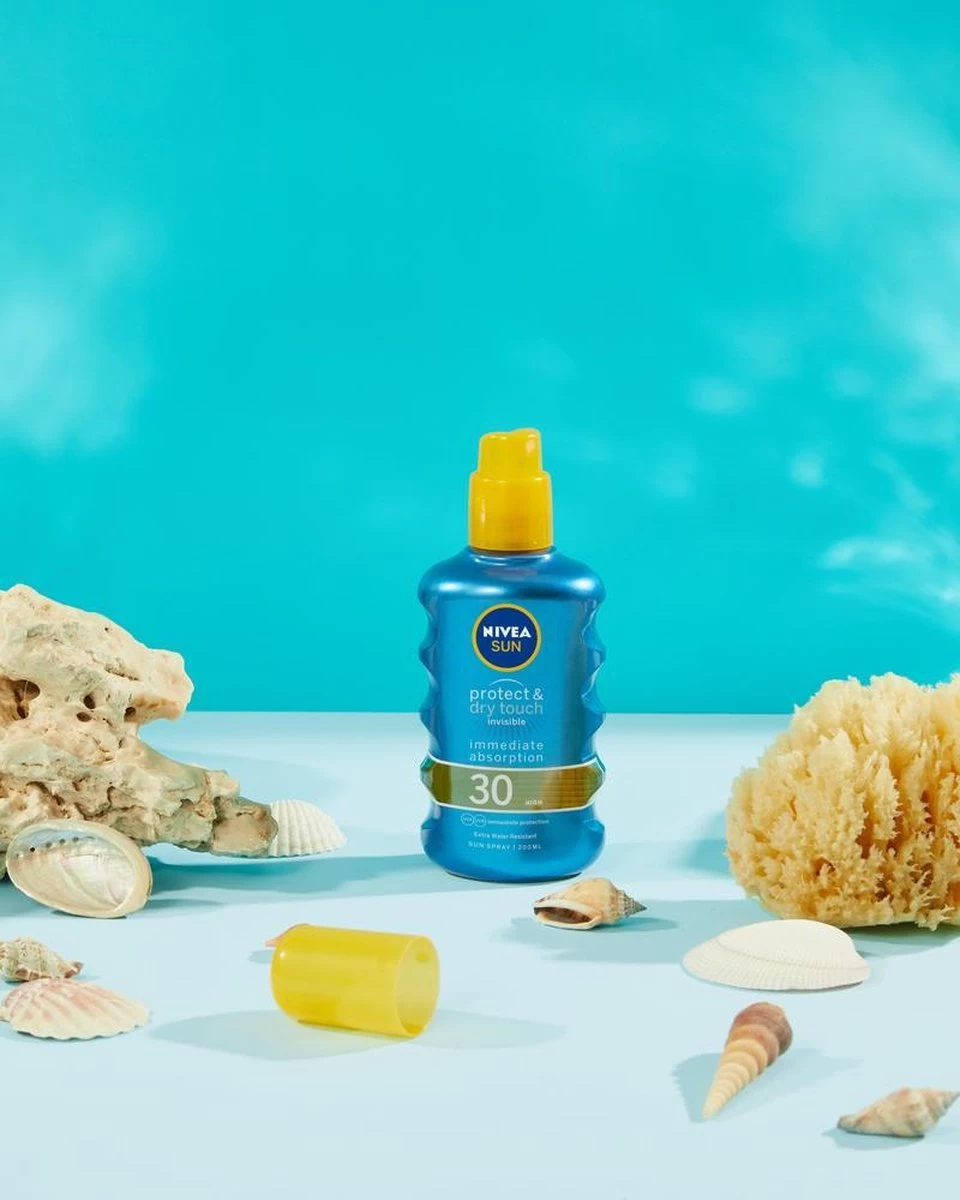 NIVEA - UV-zonnebrandspray - Sun Protect & Dry Touch SPF50 - Maat 200ml 2 NIVEA - UV-zonnebrandspray - Sun Protect & Dry Touch SPF50 - Maat 200ml - Afbeelding 2