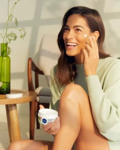 NIVEA All Purpose Créme Naturally Good Aloe Vera Bodylotion - 200 Ml 9 NIVEA All Purpose Créme Naturally Good Aloe Vera Bodylotion - 200 Ml -Nivea Winkel 960x1200 22