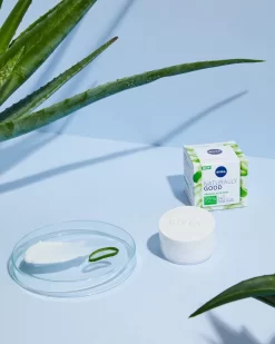 Nivea Naturally Good Dagcrème - 50 Ml - Met Biologische Aloë Vera -Nivea Winkel 960x1200 46