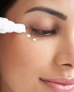 NIVEA Luminous Oogcrème Anti-Spot 15 Ml -Nivea Winkel 960x1200 55