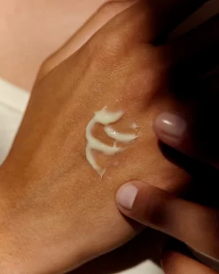 NIVEA Derma Active Skin Clear Night Exfoliator - 40ml -Nivea Winkel 960x1200 97