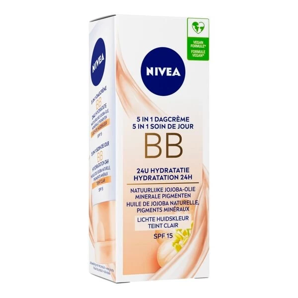 Nivea Essentials 5-in-1 BB Cream Light SPF15 Dagcrème 2 Nivea Essentials 5-in-1 BB Cream Light SPF15 Dagcrème - Afbeelding 2