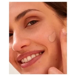 Nivea Essentials 5-in-1 BB Cream Light SPF15 Dagcrème 8 Nivea Essentials 5-in-1 BB Cream Light SPF15 Dagcrème -Nivea Winkel prd front 2636110 4 600x600 1